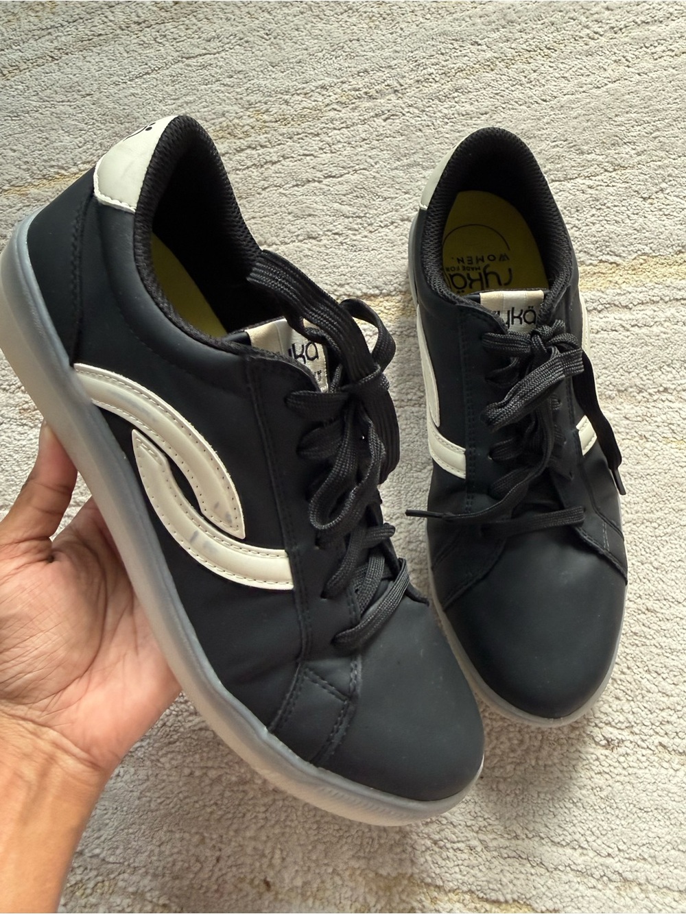 Ryka Viv Next Black & White Casual Sneakers Women’s Size 9
